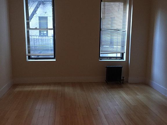 5th image of 118 Metropolitan Ave #4