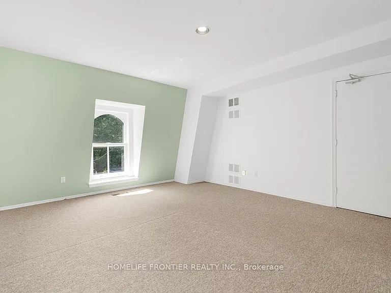17 Teddington Park Ave W #3 — Photo 27
