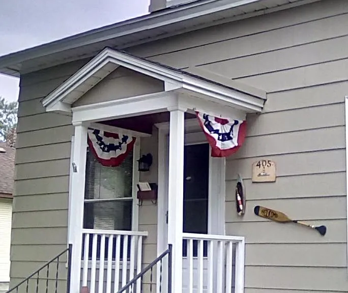 405 N William St — Photo 1