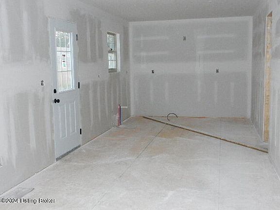 2nd image of 179 Diane Ct