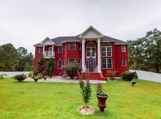 221 Newcomer Trl, Fitzgerald, GA 31750