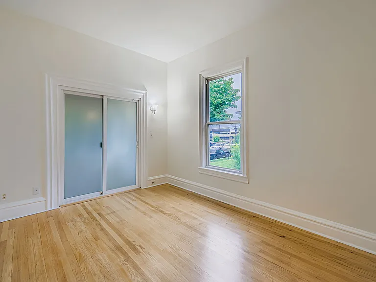 364 Bates Ave — Photo 2