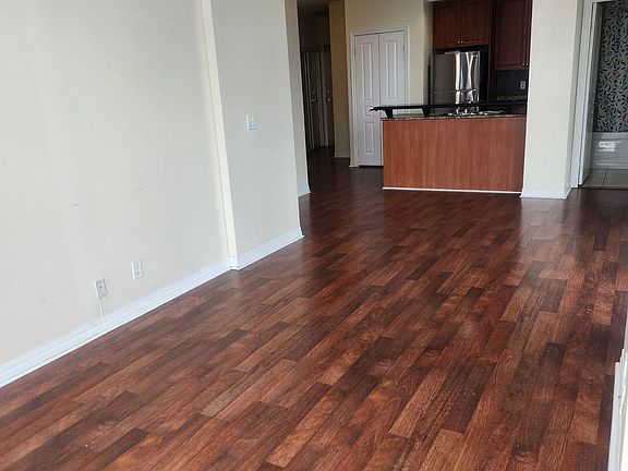 3rd image of 220 Burnhamthorpe Rd W #2902