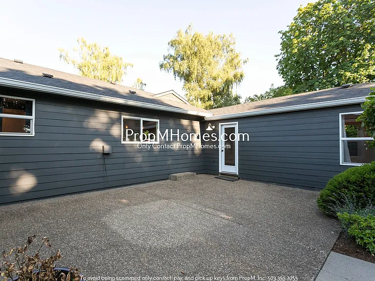 503 NE Birchwood Ter — Photo 26