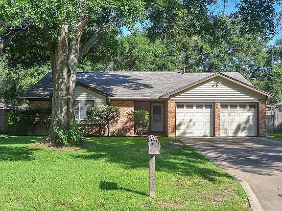 3rd image of 5379 Lincoln Green Dr