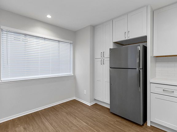 4th image of 1599 Green St APT 204