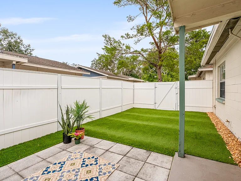 Villas at Deer Park Apartments — Photo 5