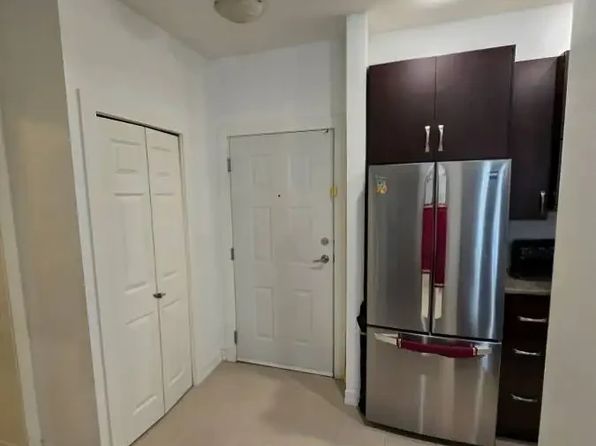 1 bedroom rental in Surrey — photo 7