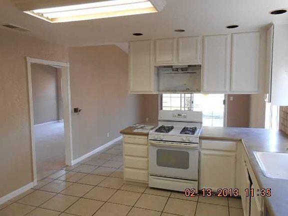 3rd image of 1395 Oak Nob Way