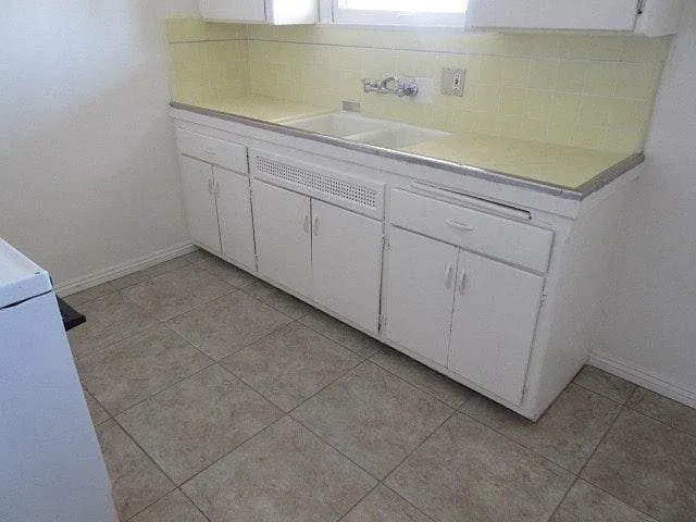 1410 N Kenmore Ave #6 — Photo 10