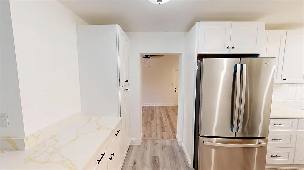 4 bed, 2.0 bath, 1540 sqft, $2,995 — Photo 4