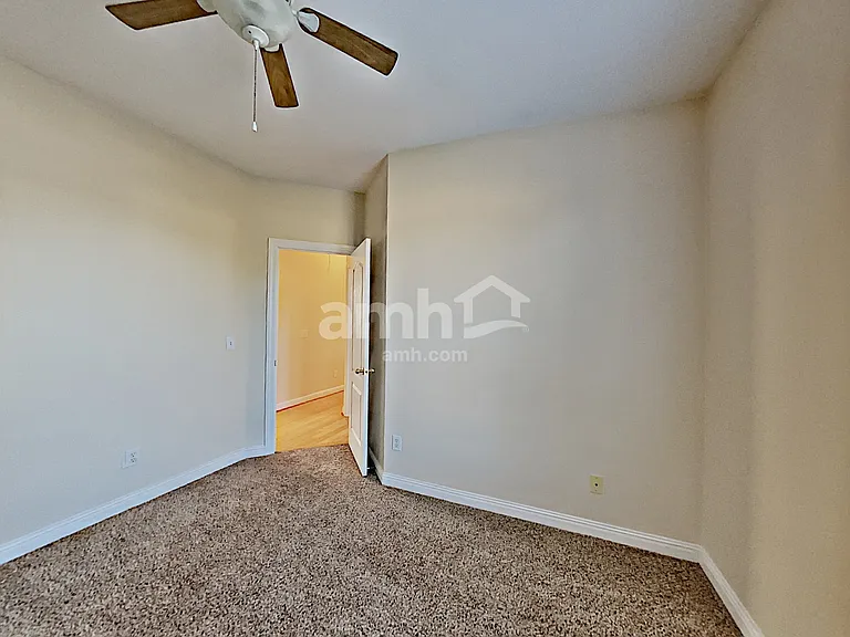 622 Creekfront Dr — Photo 15