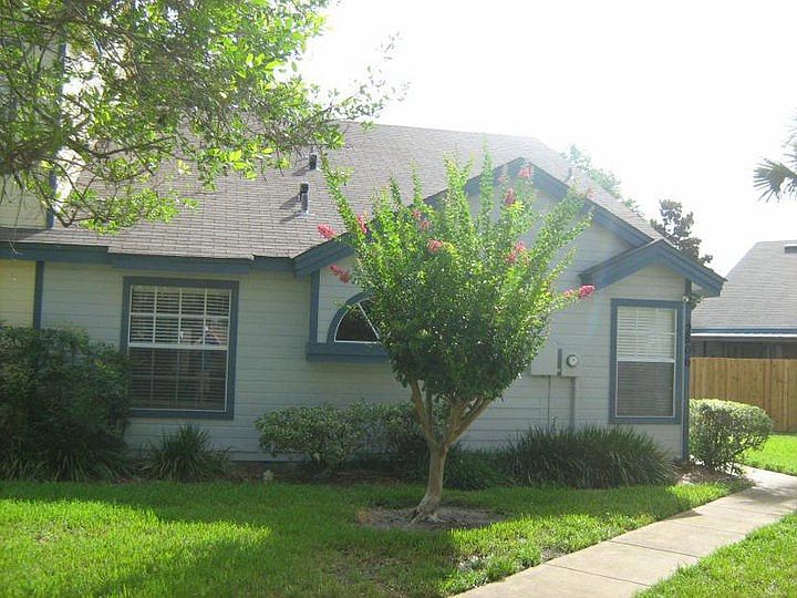 1st image of 2806 Lancaster Ct