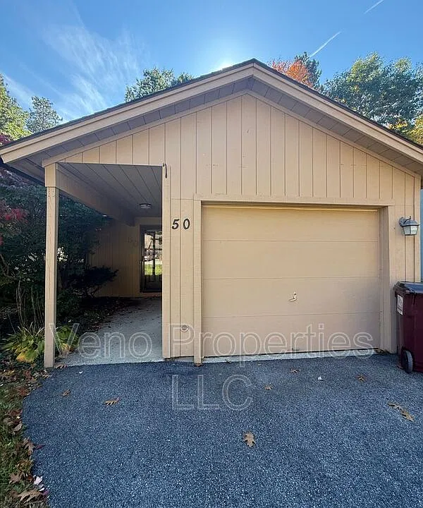 50 Wake Robin Rd