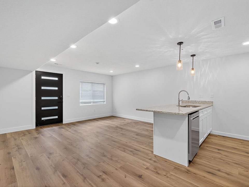 Kitchen facing main entrance