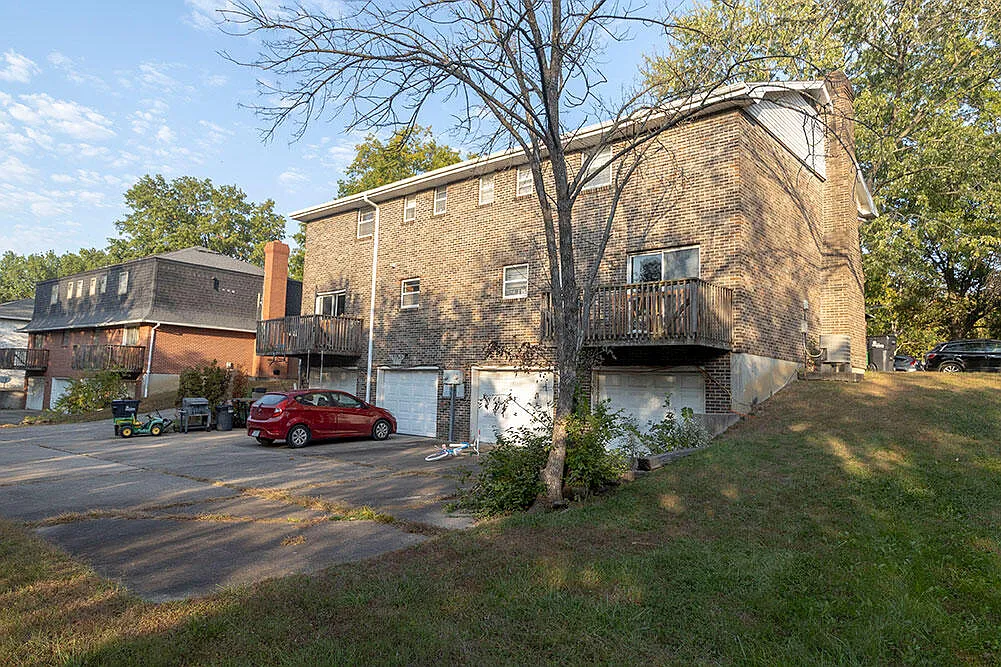 3 bed, 2.5 bath, 1537 sqft, $1,675 — Photo 3