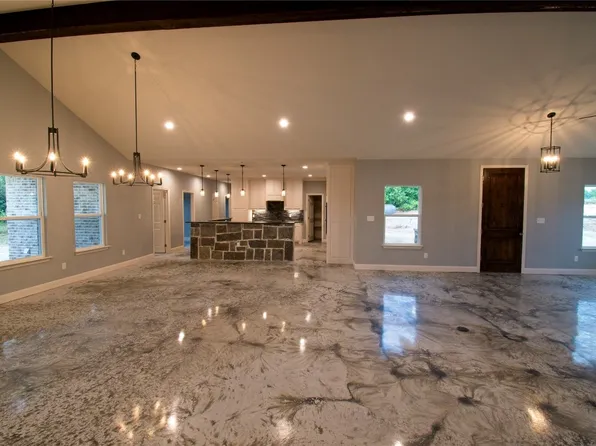 800 County Road 2675, Alvord, TX 76225