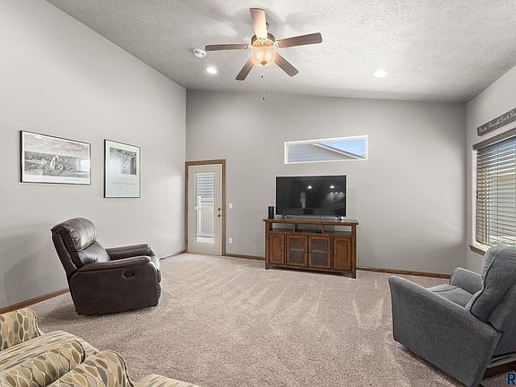 3rd image of 4416 W Townsley Pl