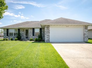 3856 W Ridgeway St, Springfield, MO 65807