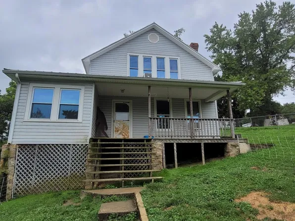 87 Dakota Dr, Scarbro, WV 25917