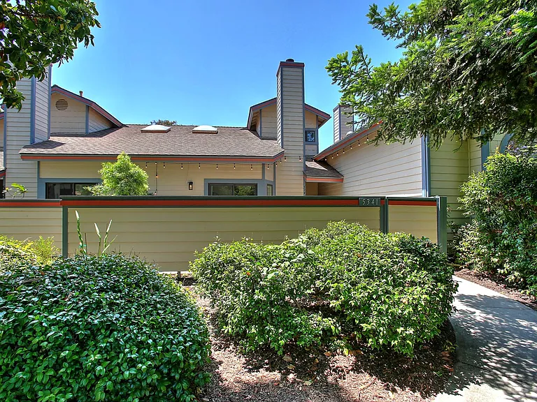 5341 Traci Dr — Photo 3