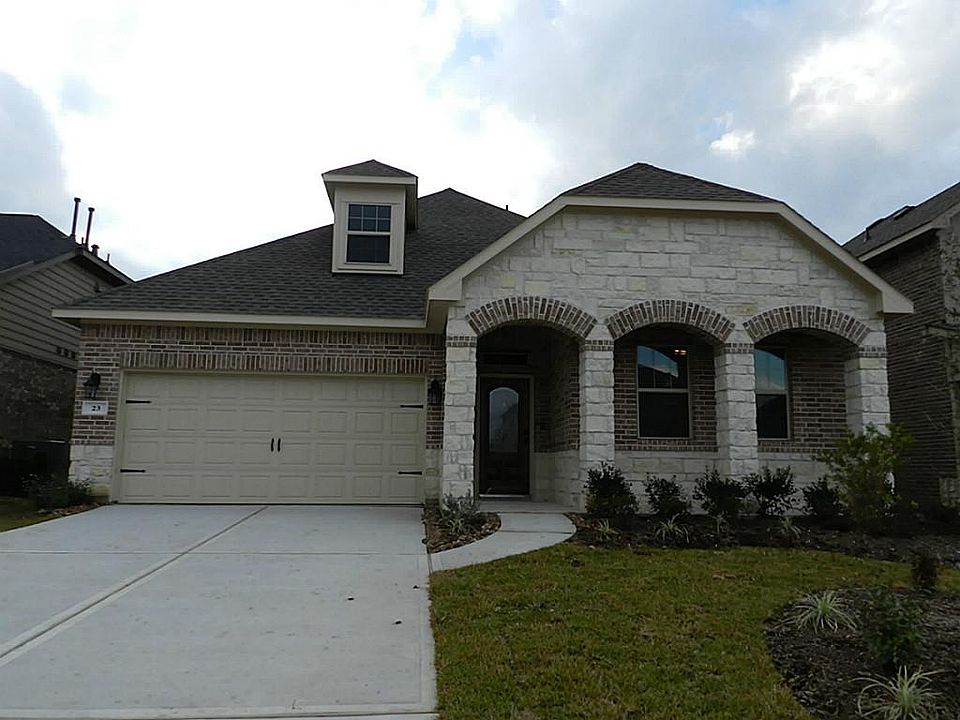 1st image of 23 Nagshead Pl
