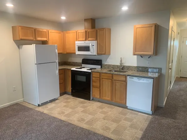 910 NW Wade St Unit 2, Estacada, OR 97023