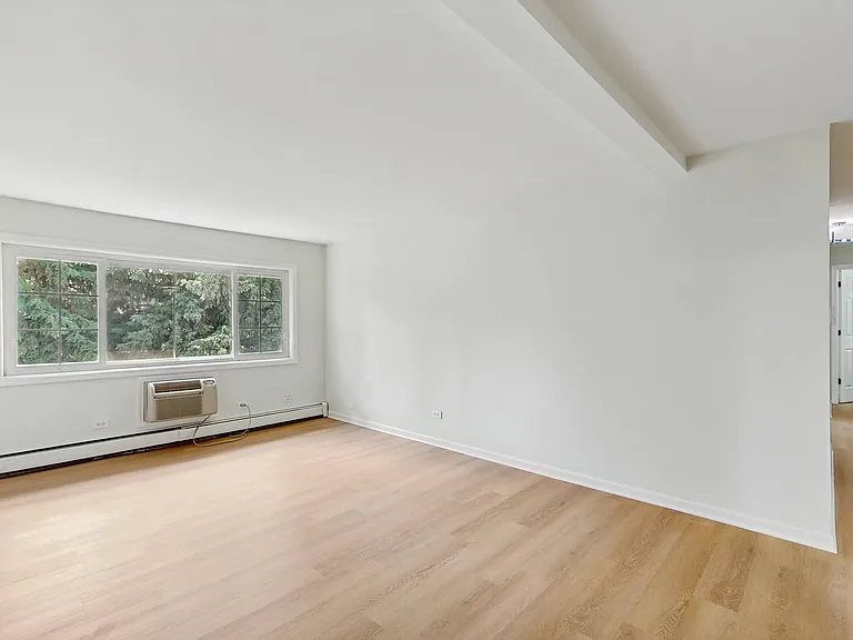375 W Winchester Rd — Photo 4