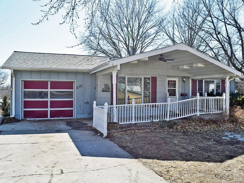 1st image of 1613 Durant St