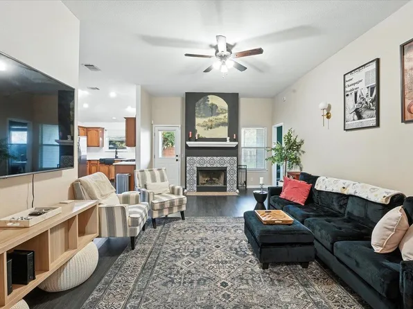 6001 Andross Ct, Hutto, TX 78634