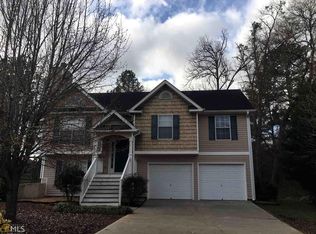114 Bombay Ln, Grantville, GA 30220