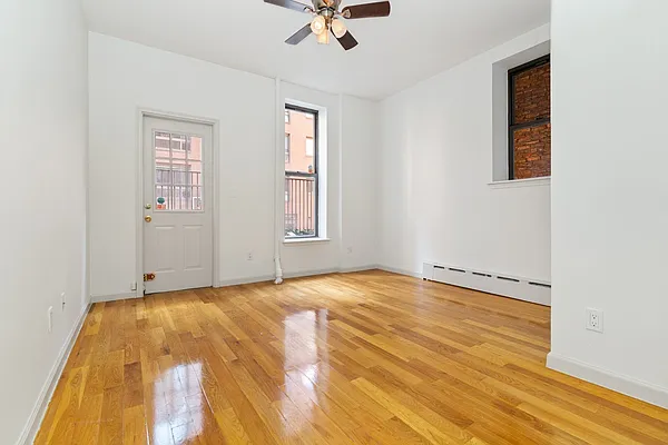 Rented by REAL New York | media 26