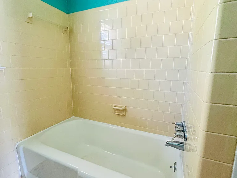 104 Oak Knoll Dr — Photo 5