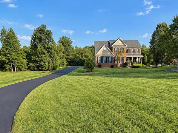 6824 Barlowe Ct, Hughesville, MD 20637