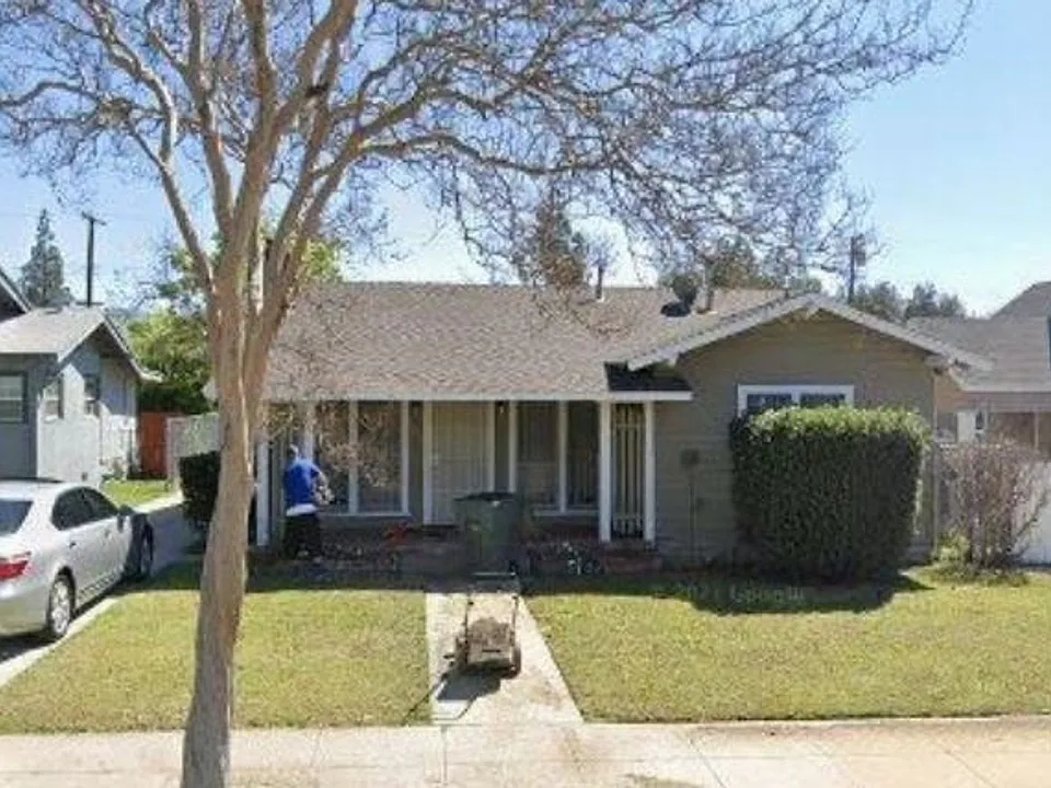 2829 N Pershing Ave