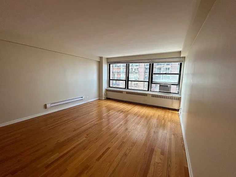 4180 Marine Terrace Apartments — Photo 121