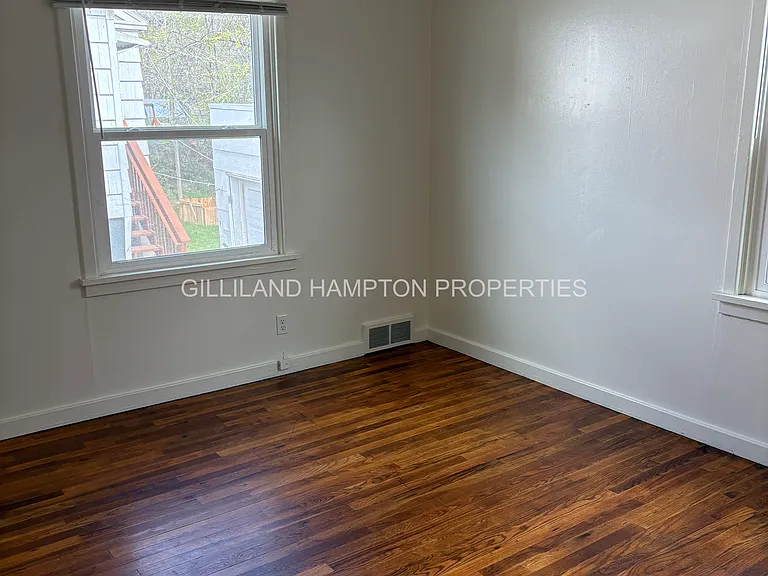 612 NW 4th St — Photo 14