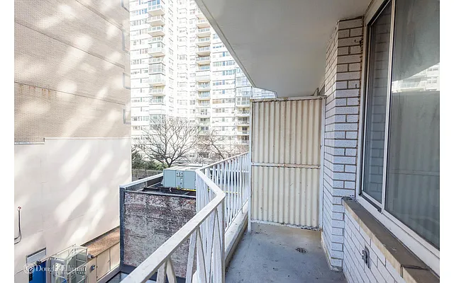 Sold by Douglas Elliman | media 10