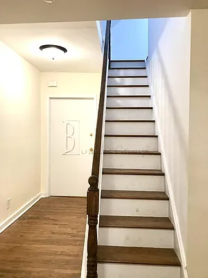 Rented by Bouklis Group | media 3