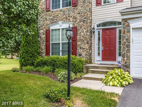 3rd image of 18227 Rockland Dr