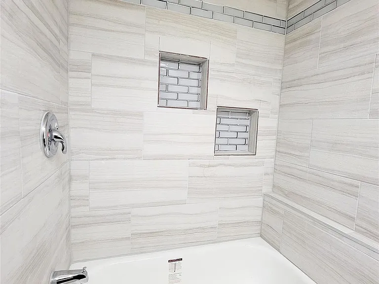 305 Paddock St #7 — Photo 19