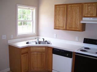 1022 Laurel Leaf Rd, Zebulon, NC 27597