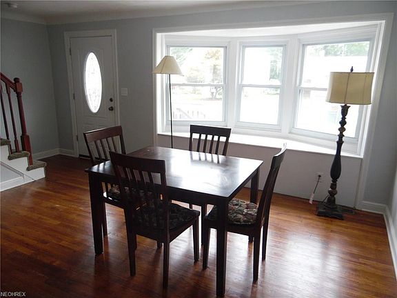 3rd image of 33980 Waldmer Dr