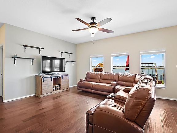 4th image of 8632 Turnstone Shore Ln