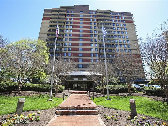 2nd image of 801 N Pitt St APT 1001