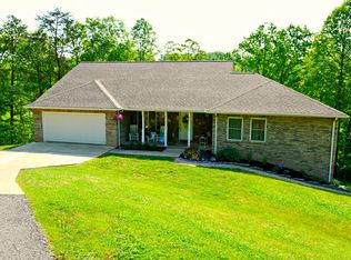 413 Rough Ridge Rd, Hurricane, WV 25526