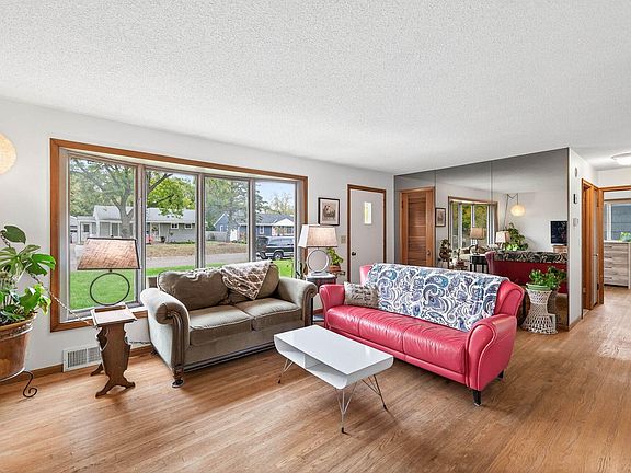 4th image of 5317 Lakeside Ave N
