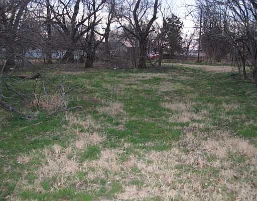 2nd image of SE 11th St Lot 33-40-4