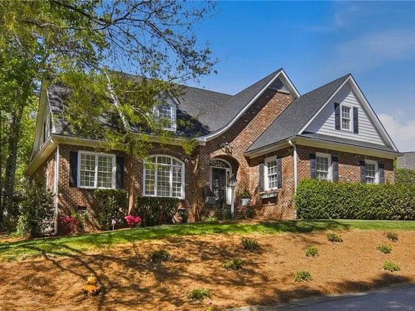 335 Coventry Park Ln, Winston Salem, NC 27104