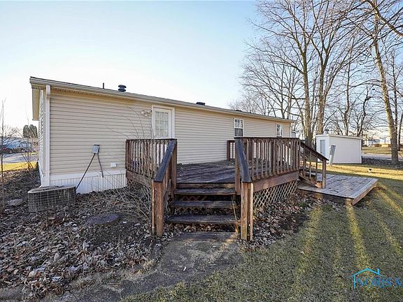 3rd image of 10272 Edgewood Dr